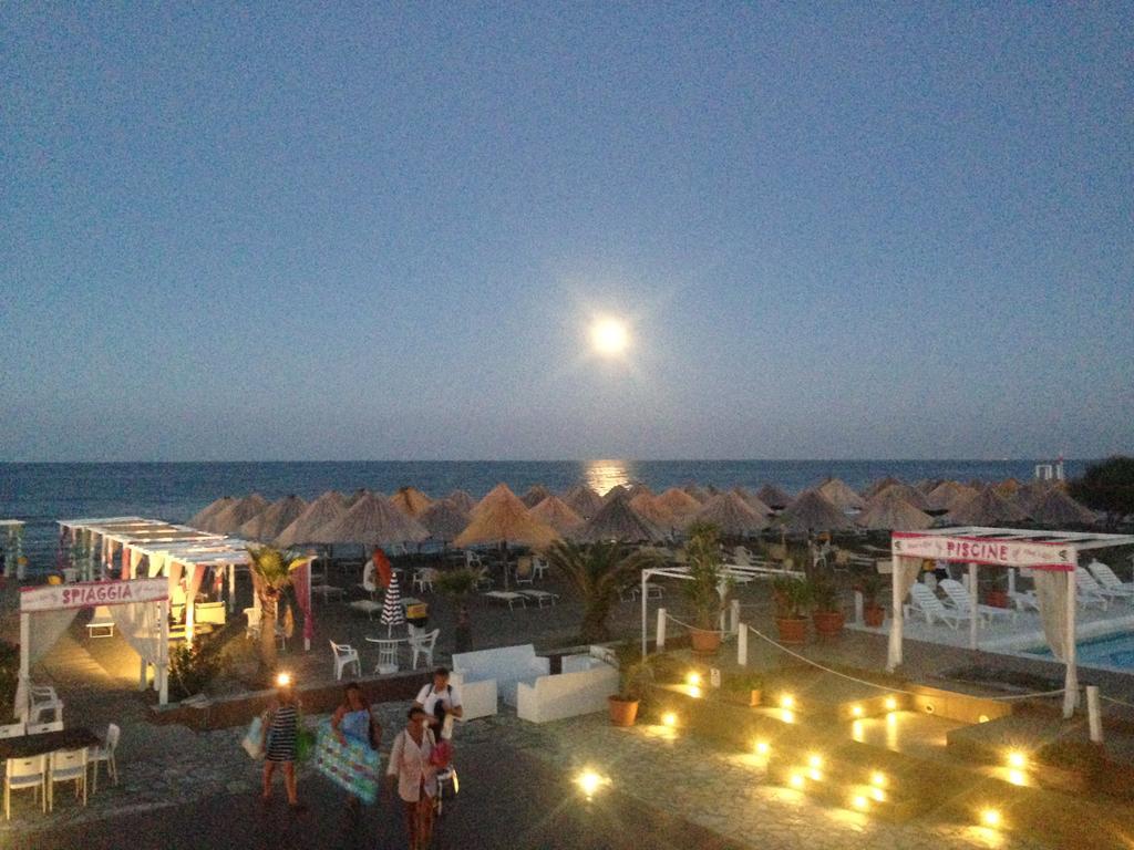 Beach Club Ippocampo エクステリア 写真